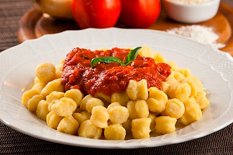 Gnocchi di patate con pomodori