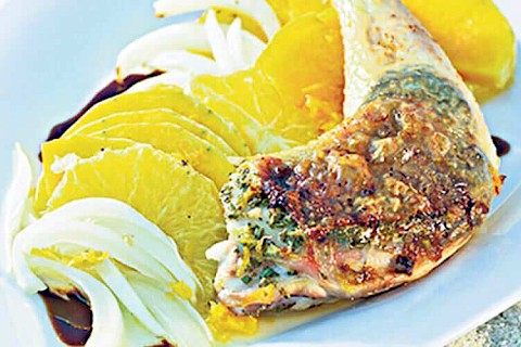 Pollo con arance, zucca e pastinaca