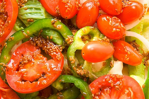 Insalata di pomodori e peperoni