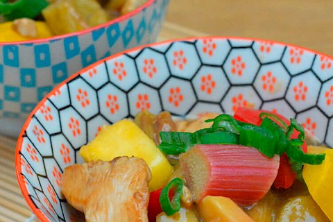 Pollo al rabarbaro in agrodolce